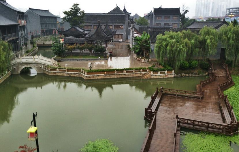 逃离阴森的岛屿